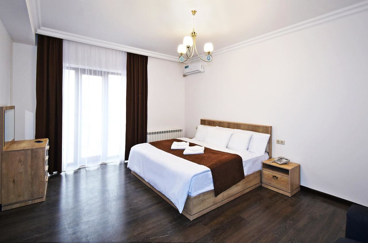 Отель Patriott Hotel Ереван