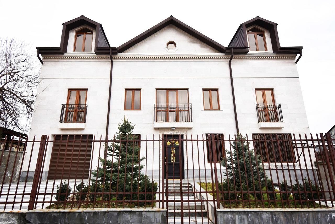 Отель Patriott Hotel Ереван