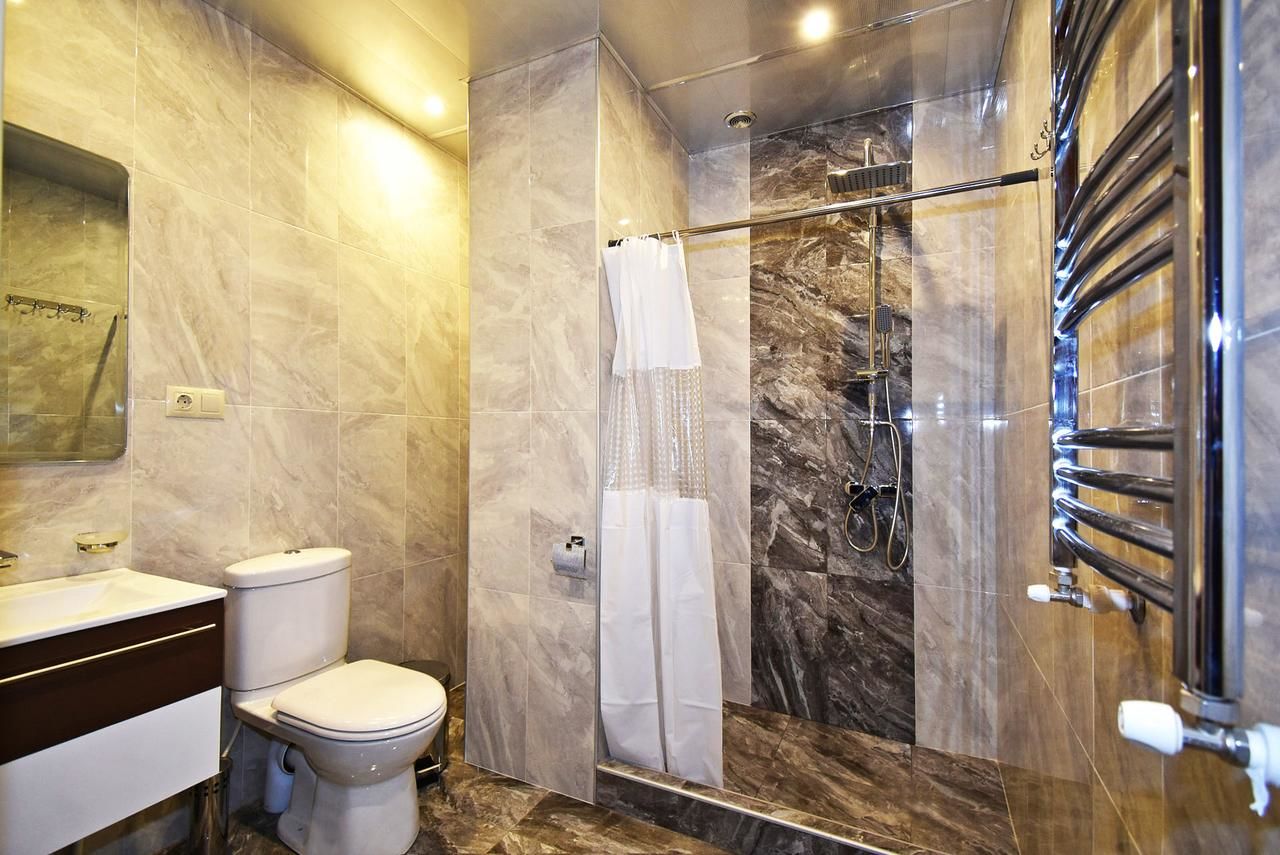 Отель Patriott Hotel Ереван