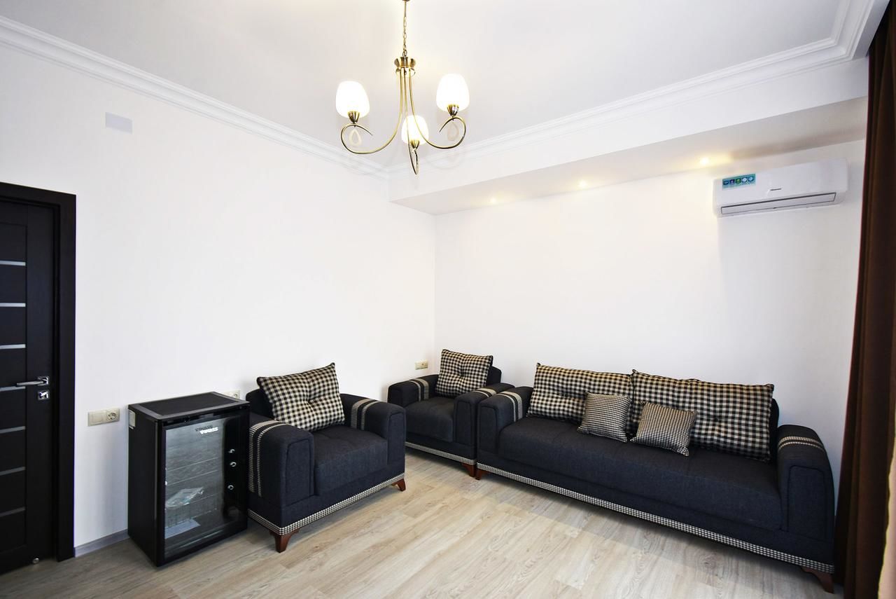Отель Patriott Hotel Ереван
